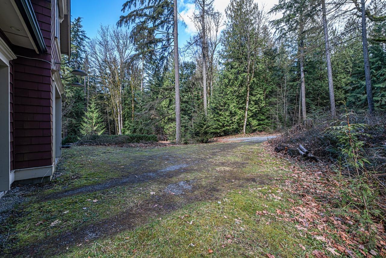 5028 Sumas Mountain Road, Abbotsford, British Columbia V3G 3C1 - Photo 2 - R3104201