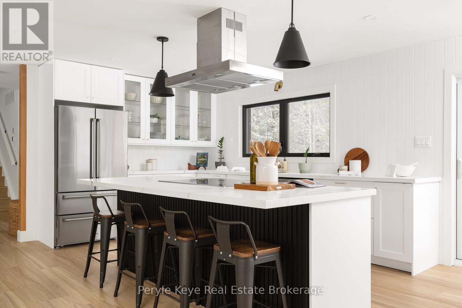 1290 CEDAR LANE, Bracebridge, Ontario