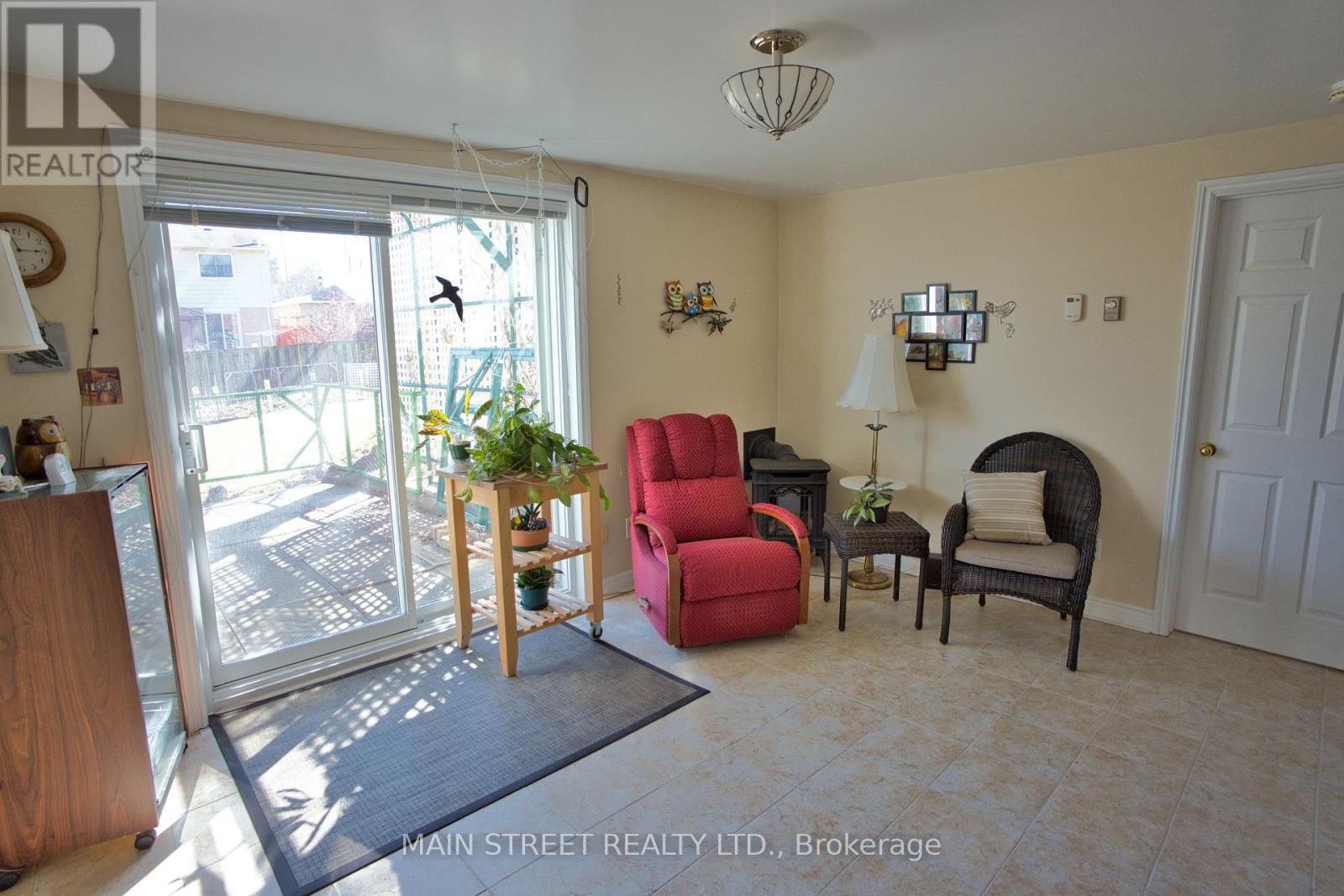 204 Robinson Drive, Newmarket, Ontario  L3Y 5M5 - Photo 11 - N12937708