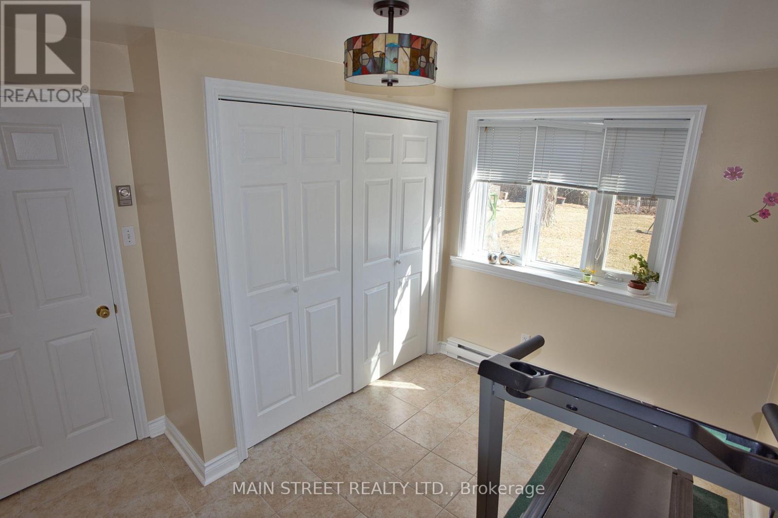 204 Robinson Drive, Newmarket, Ontario  L3Y 5M5 - Photo 15 - N12937708