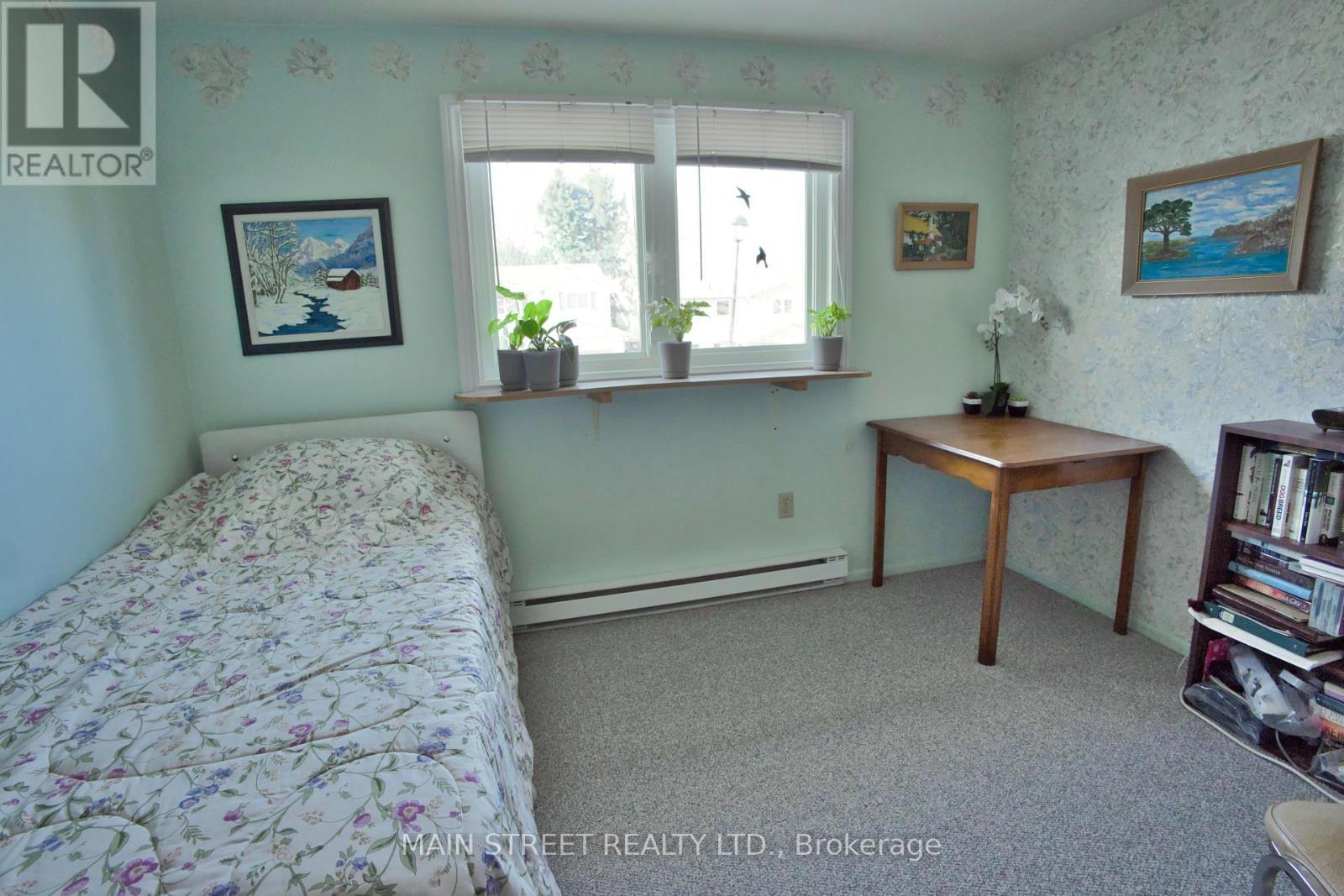 204 Robinson Drive, Newmarket, Ontario  L3Y 5M5 - Photo 10 - N12937708