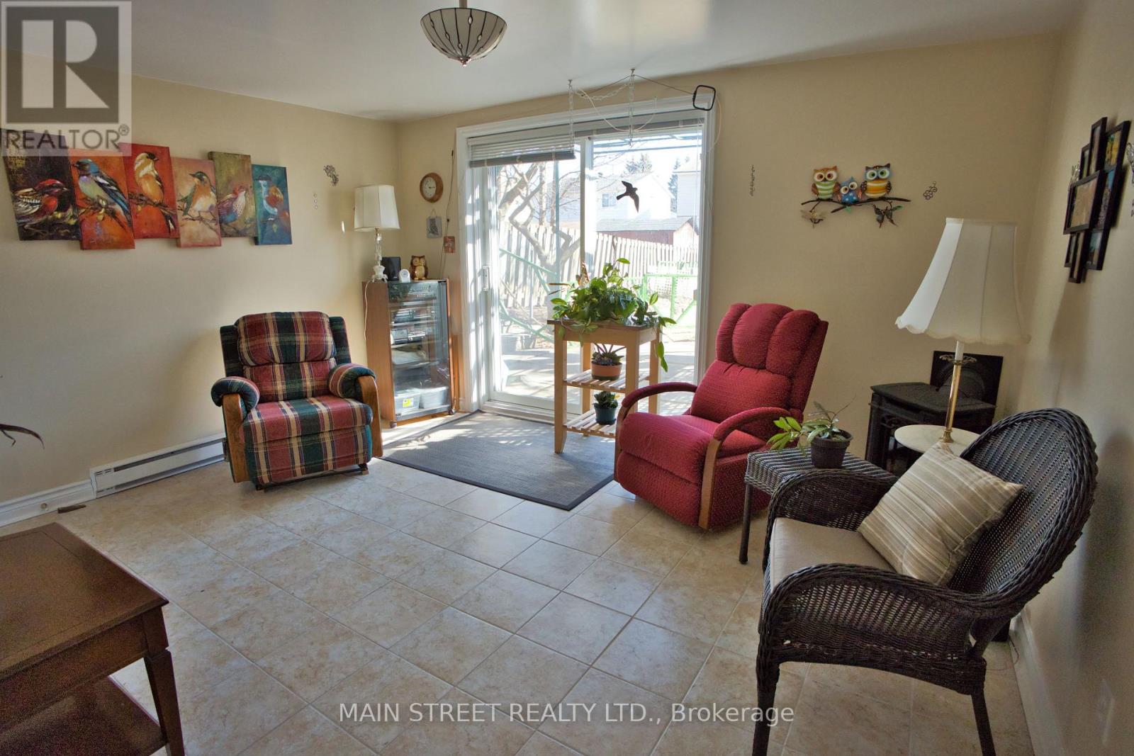 204 Robinson Drive, Newmarket, Ontario  L3Y 5M5 - Photo 12 - N12937708