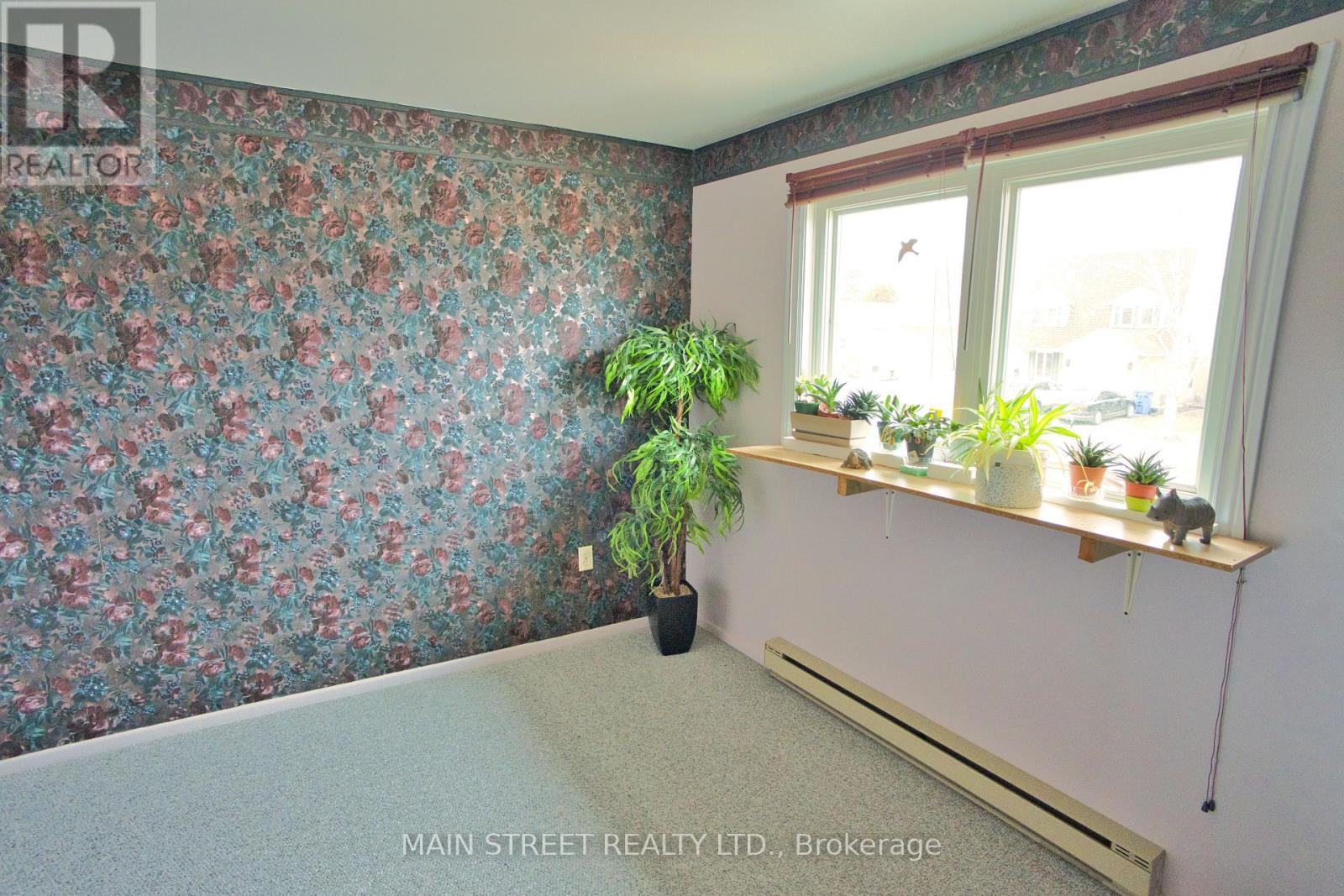 204 Robinson Drive, Newmarket, Ontario  L3Y 5M5 - Photo 9 - N12937708