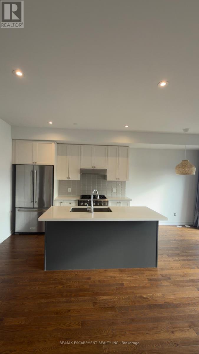 3056 Cascade Common Court, Oakville, Ontario L6H 0R7 - Photo 43 - W12937512