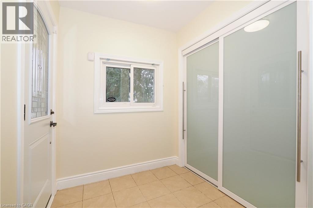 163 Pinegrove Crescent, Waterloo, Ontario  N2L 4T9 - Photo 5 - 40814213