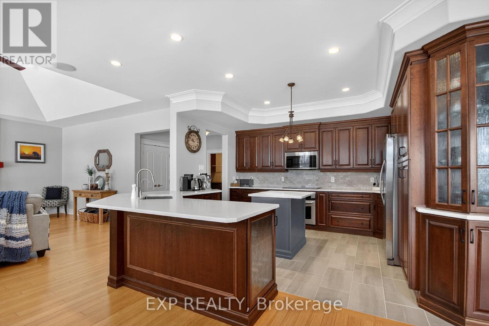 6715 Suncrest Drive, Ottawa, Ontario  K4P 0B3 - Photo 12 - X12938040