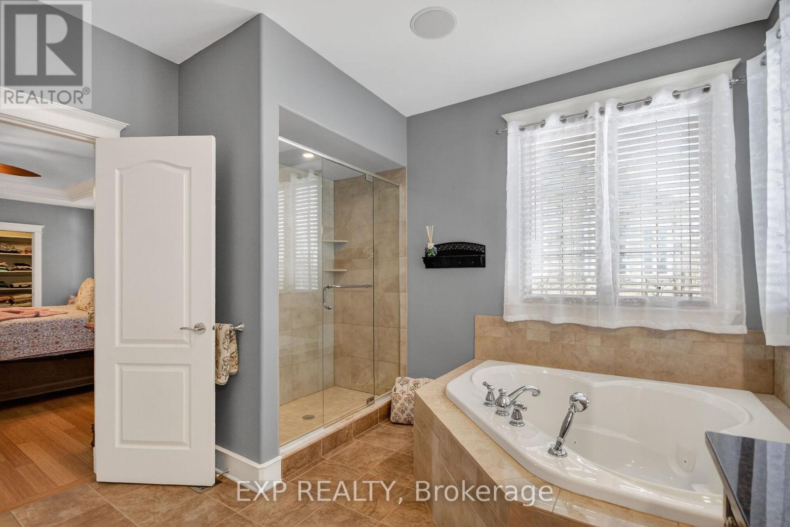 6715 Suncrest Drive, Ottawa, Ontario  K4P 0B3 - Photo 18 - X12938040