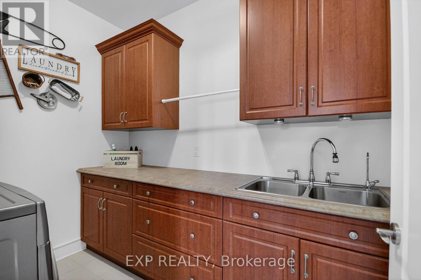 6715 Suncrest Drive, Ottawa, Ontario  K4P 0B3 - Photo 30 - X12938040