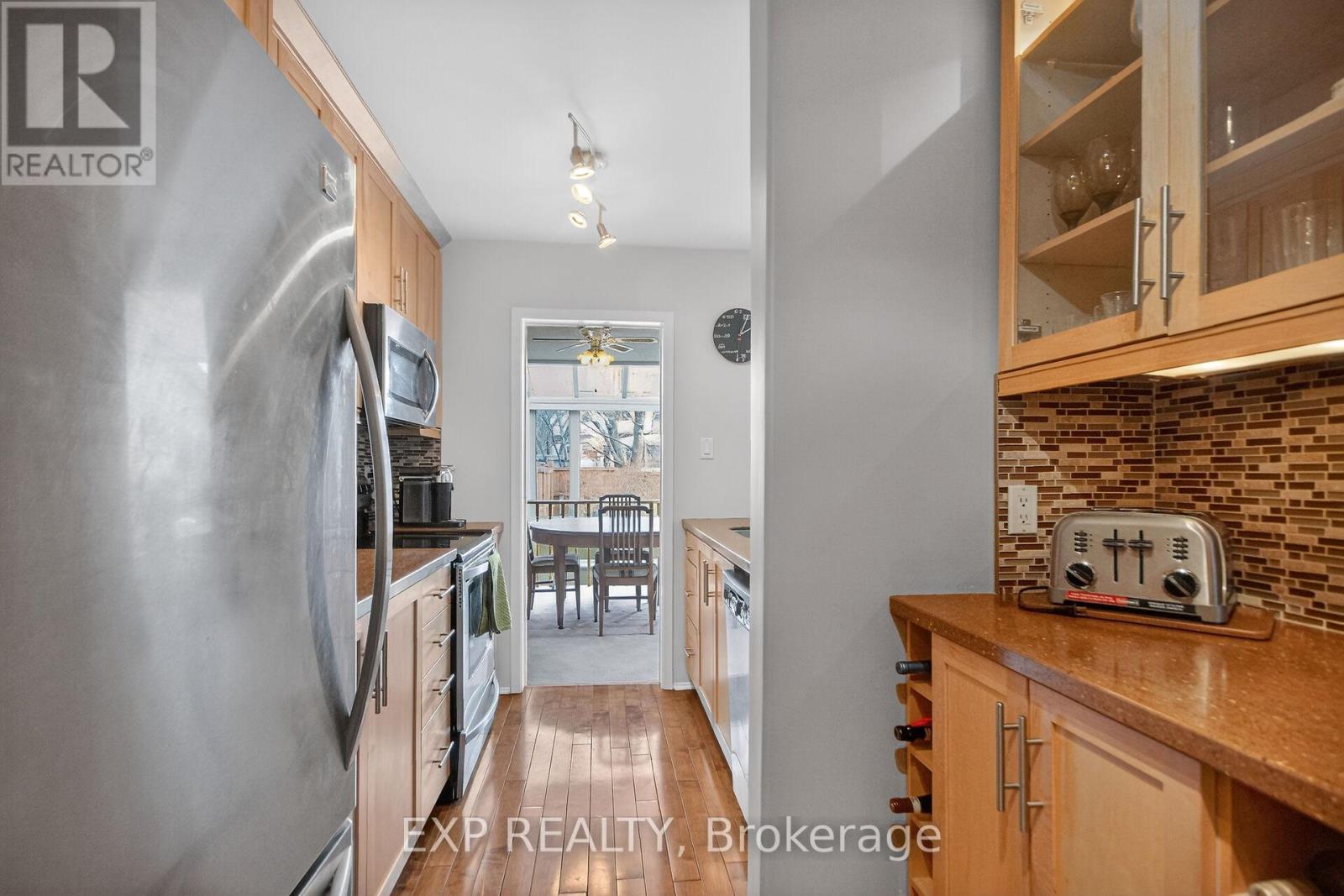 43 Hummingbird Crescent, Ottawa, Ontario  K2J 3A5 - Photo 11 - X12938042