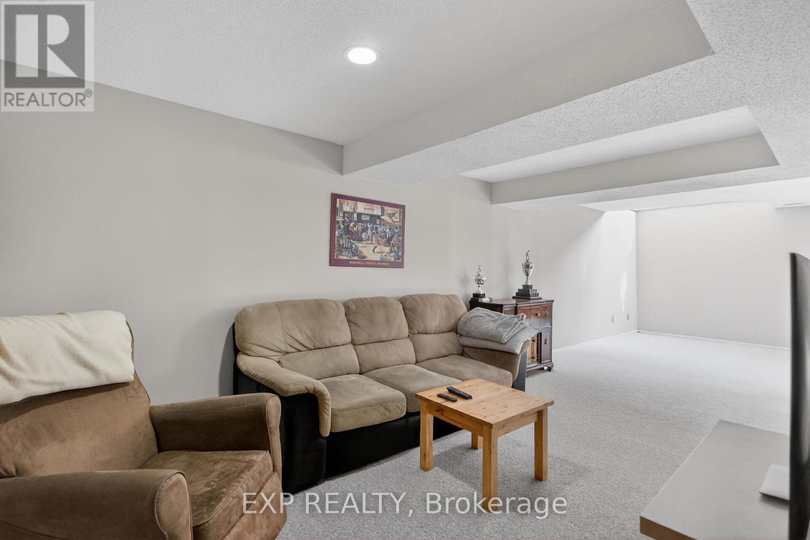 43 Hummingbird Crescent, Ottawa, Ontario  K2J 3A5 - Photo 31 - X12938042