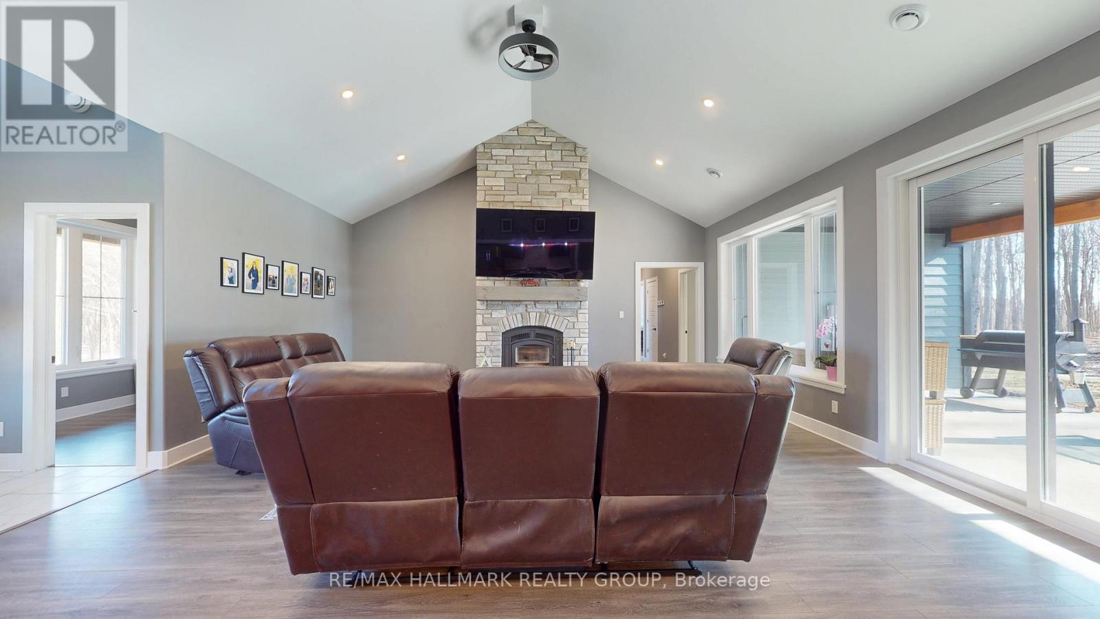 16 Cole Road, Elizabethtown-Kitley, Ontario  K0G 1R0 - Photo 11 - X12938064