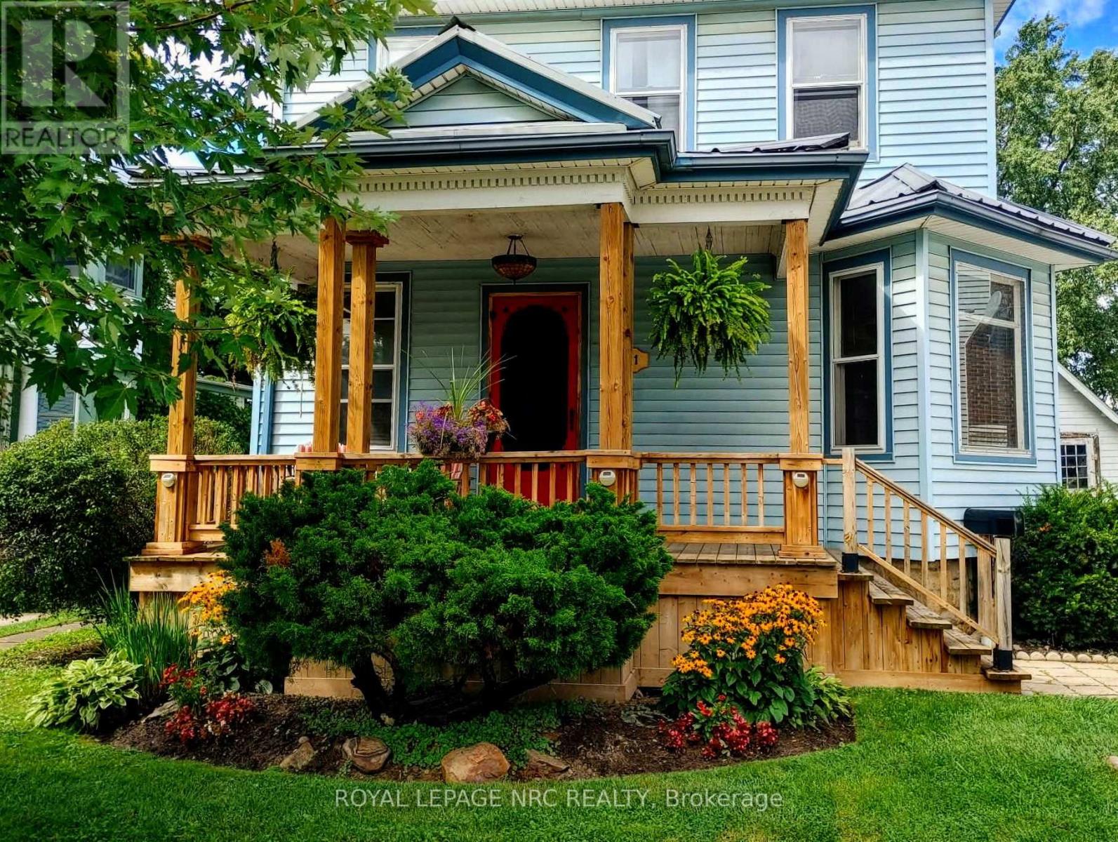 4621 Ellis Street, Niagara Falls, Ontario  L2E 1H8 - Photo 1 - X12938088