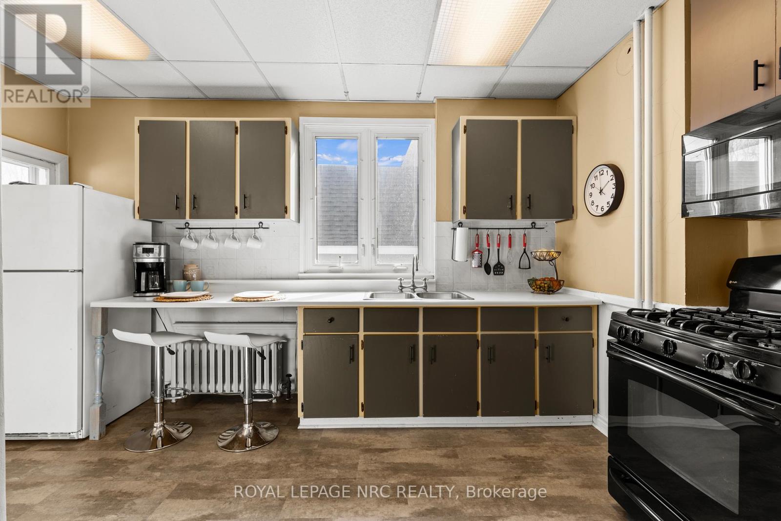 4621 Ellis Street, Niagara Falls, Ontario  L2E 1H8 - Photo 23 - X12938088