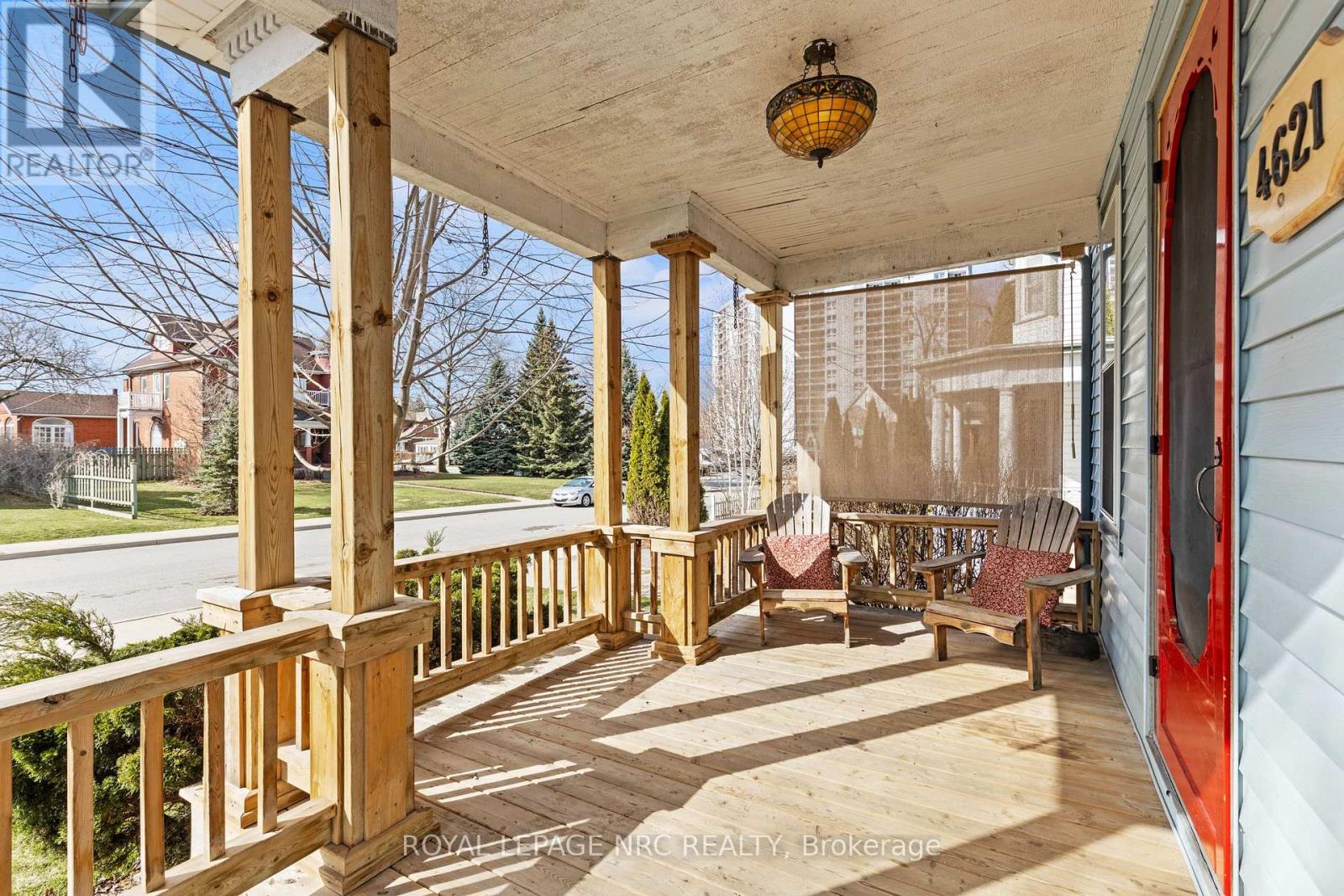 4621 Ellis Street, Niagara Falls, Ontario  L2E 1H8 - Photo 8 - X12938088