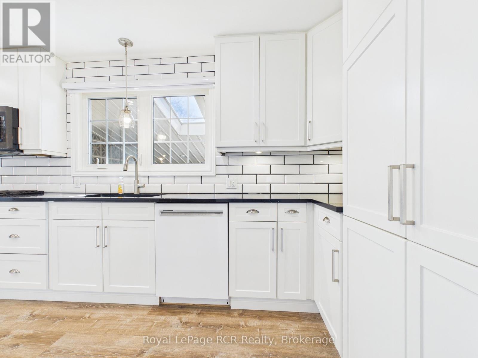 415 Waterloo Street, Saugeen Shores, Ontario  N0H 2C1 - Photo 12 - X12938080