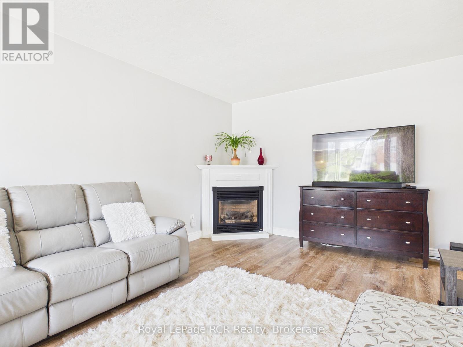 415 Waterloo Street, Saugeen Shores, Ontario  N0H 2C1 - Photo 16 - X12938080