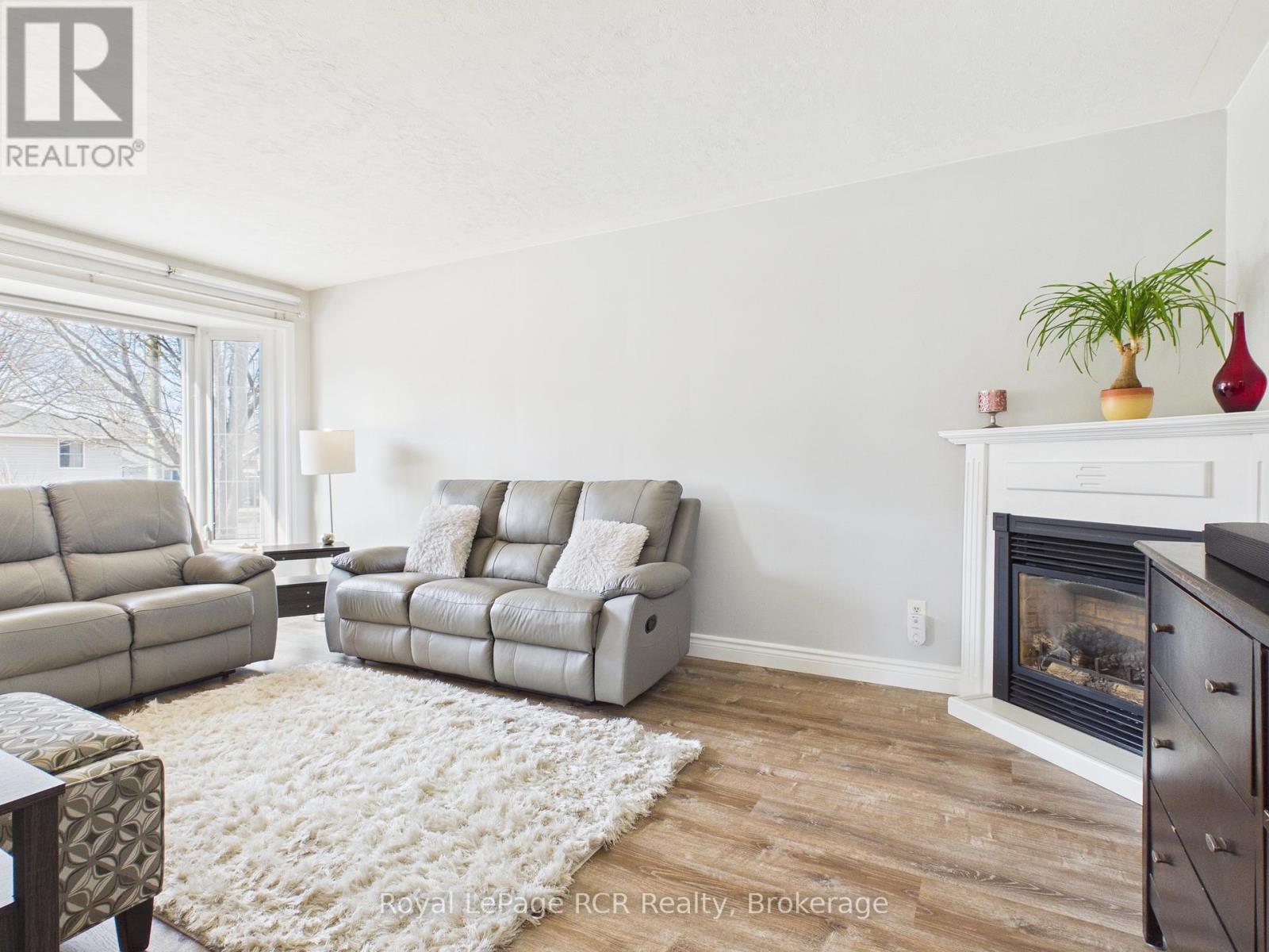 415 Waterloo Street, Saugeen Shores, Ontario  N0H 2C1 - Photo 17 - X12938080