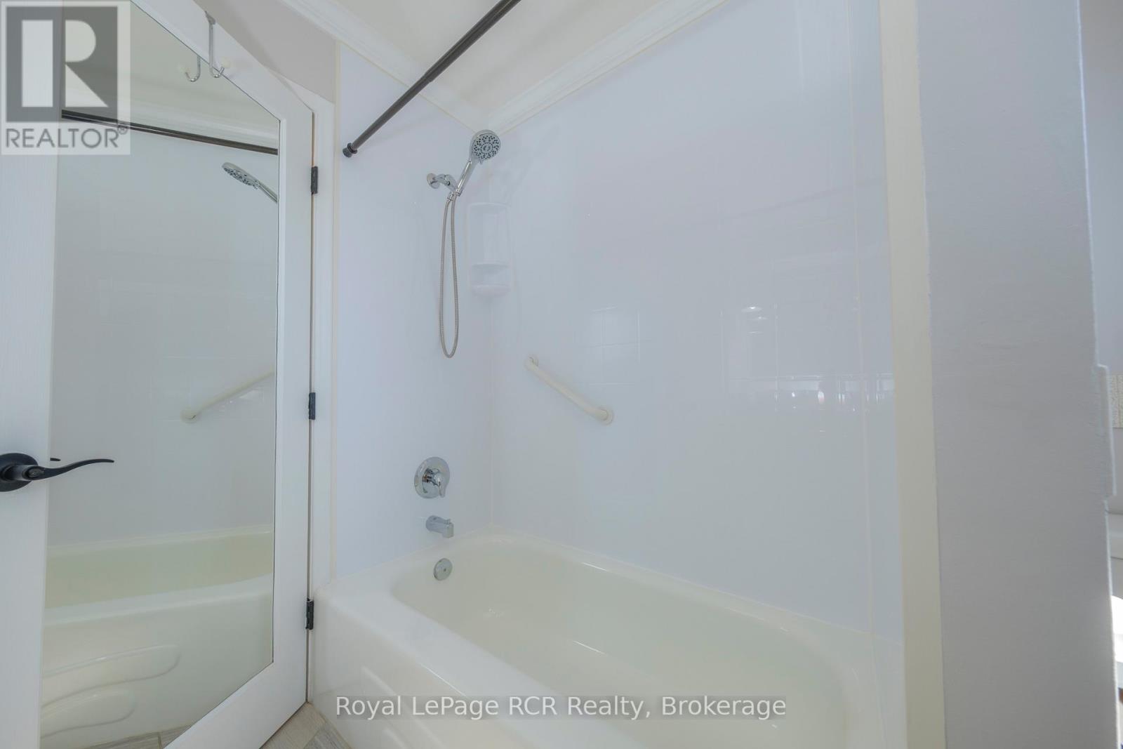 415 Waterloo Street, Saugeen Shores, Ontario  N0H 2C1 - Photo 20 - X12938080