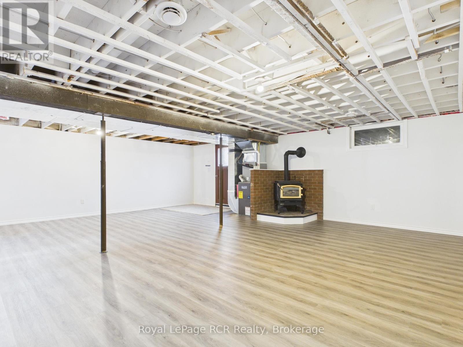 415 Waterloo Street, Saugeen Shores, Ontario  N0H 2C1 - Photo 38 - X12938080