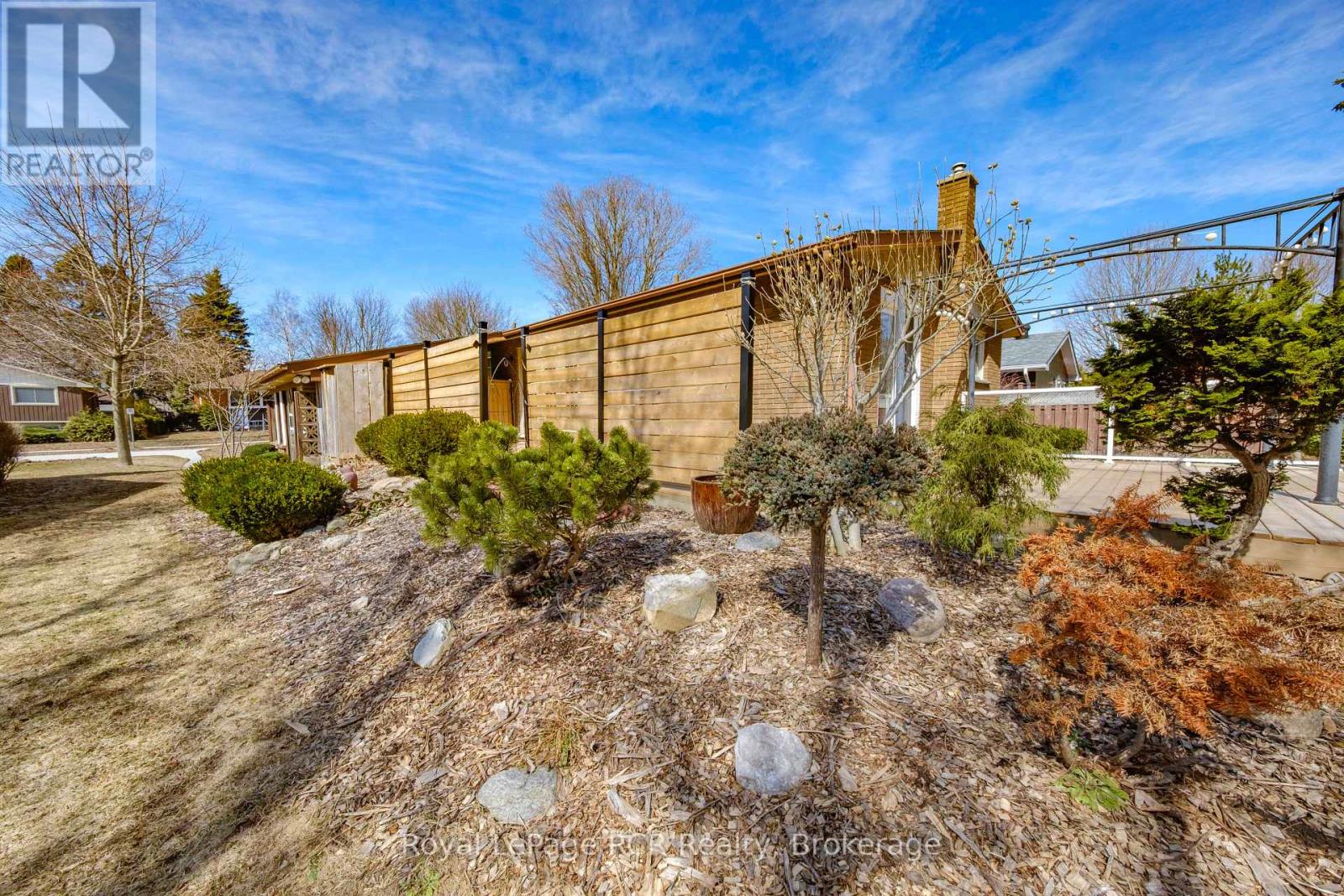 415 Waterloo Street, Saugeen Shores, Ontario  N0H 2C1 - Photo 48 - X12938080