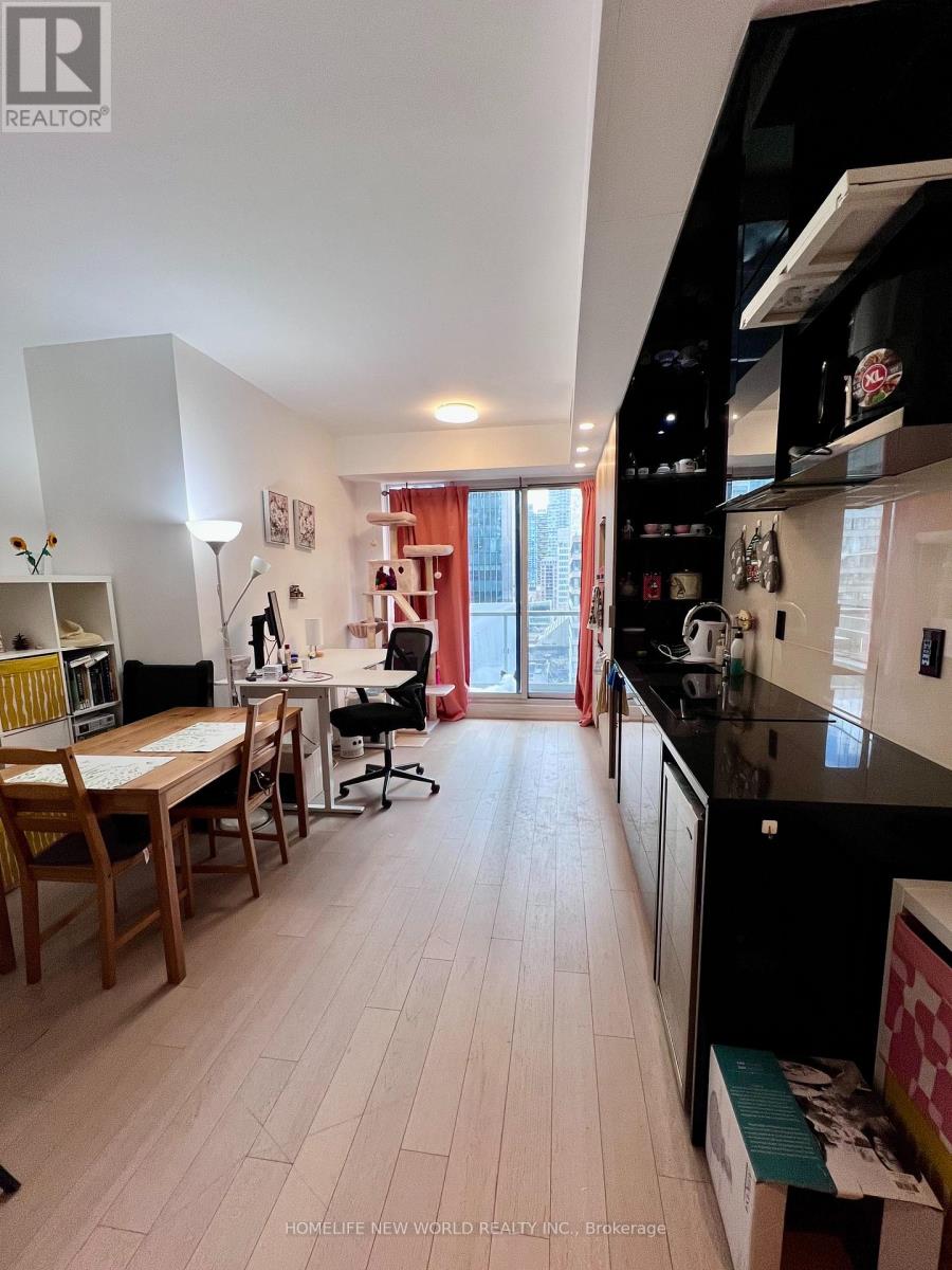 1012 - 70 Temperance Street, Toronto, Ontario  M5H 0B1 - Photo 7 - C12938016