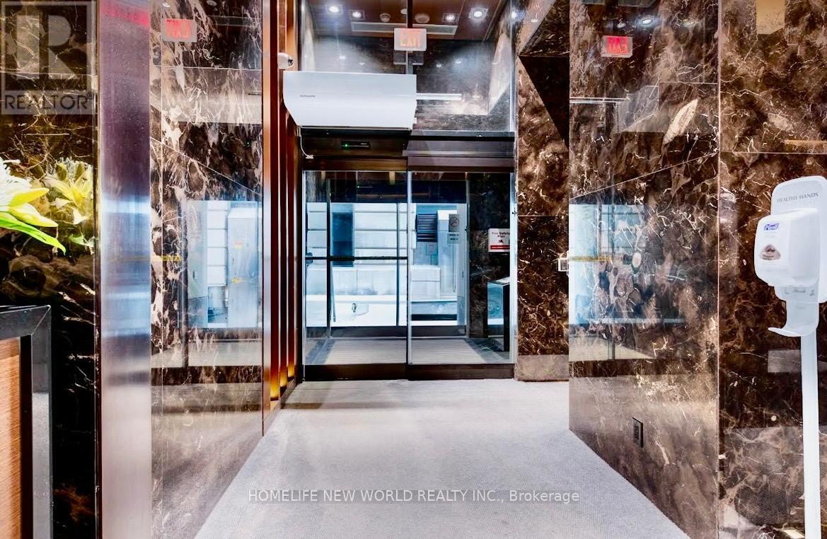 1012 - 70 Temperance Street, Toronto, Ontario  M5H 0B1 - Photo 9 - C12938016