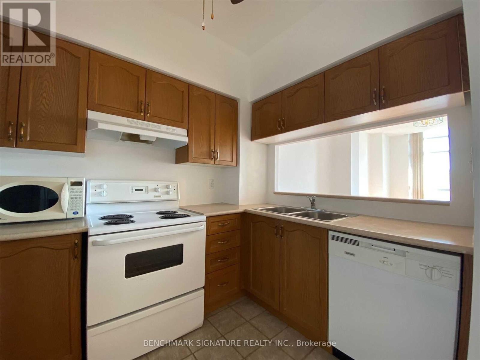 109 - 1700 Eglinton East Avenue, Toronto, Ontario  M4A 2X4 - Photo 4 - C12938020