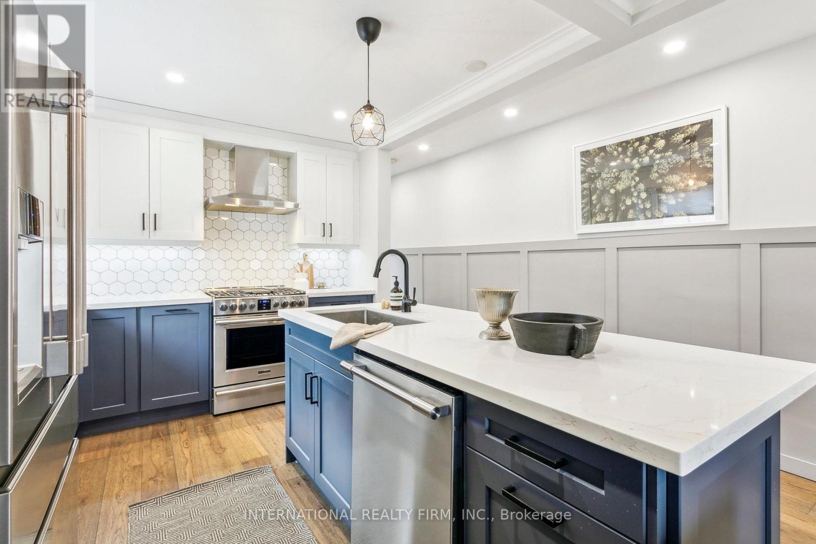 50 Denison Avenue, Toronto, Ontario  M5T 2M8 - Photo 3 - C12938084