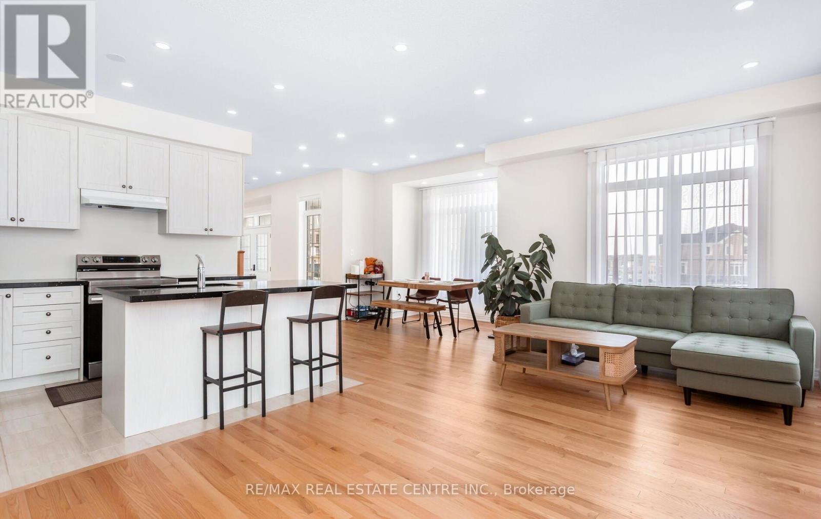 988 Grosbeak Trail, Pickering, Ontario  L1X 0P6 - Photo 12 - E12938058