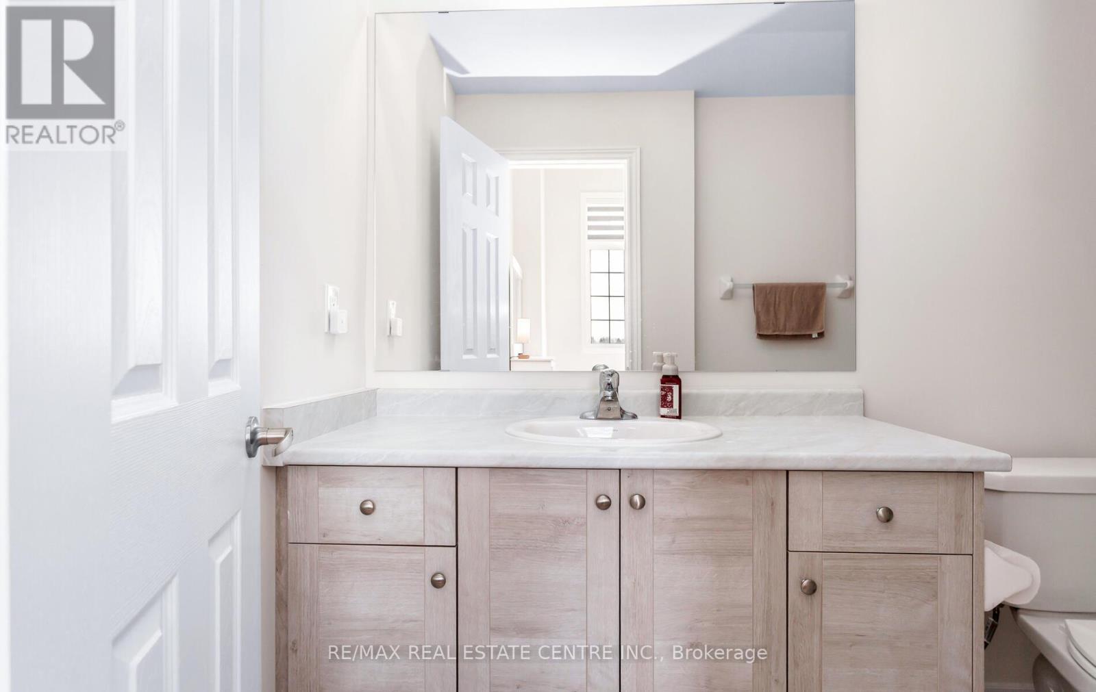 988 Grosbeak Trail, Pickering, Ontario  L1X 0P6 - Photo 27 - E12938058