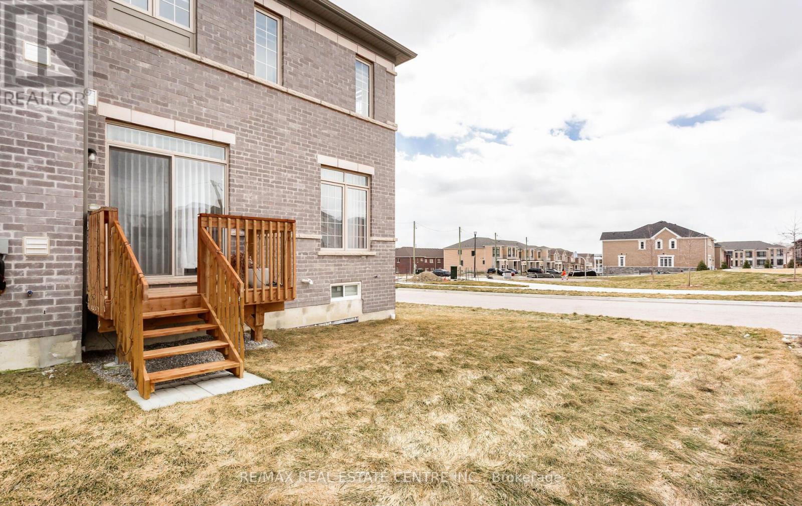 988 Grosbeak Trail, Pickering, Ontario  L1X 0P6 - Photo 46 - E12938058