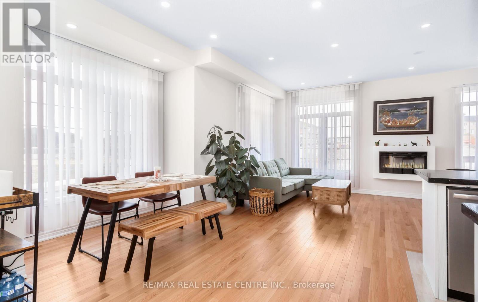 988 Grosbeak Trail, Pickering, Ontario  L1X 0P6 - Photo 8 - E12938058