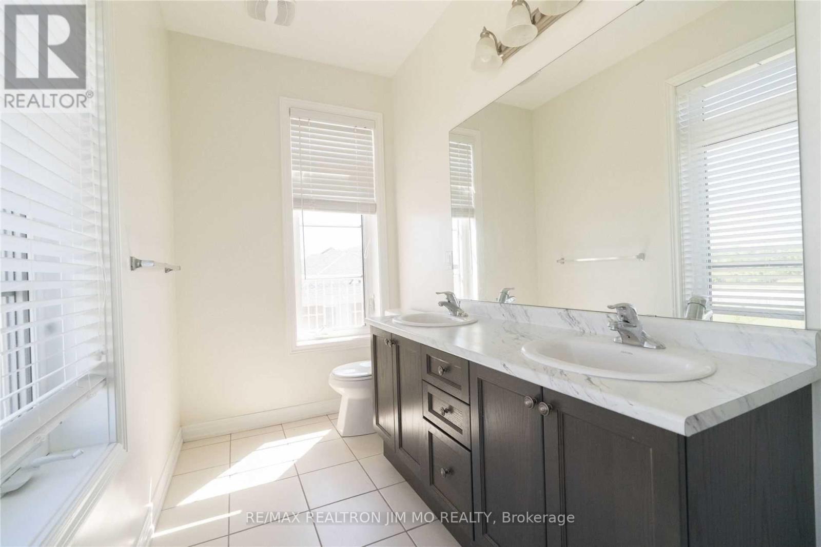 22 John Rudkin Lane, Markham, Ontario  L6B 1N7 - Photo 9 - N12938004