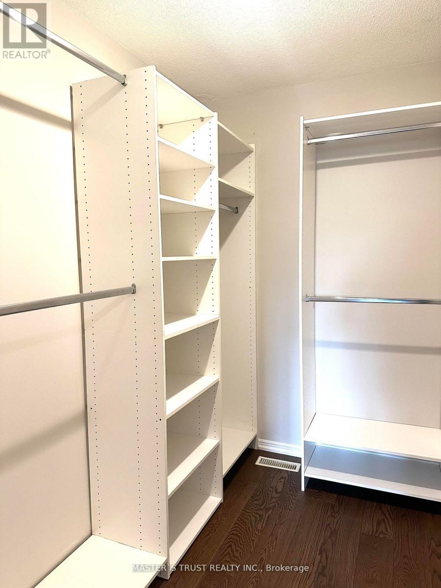 5 Empringham Crescent, Markham, Ontario  L3R 3E9 - Photo 12 - N12938008