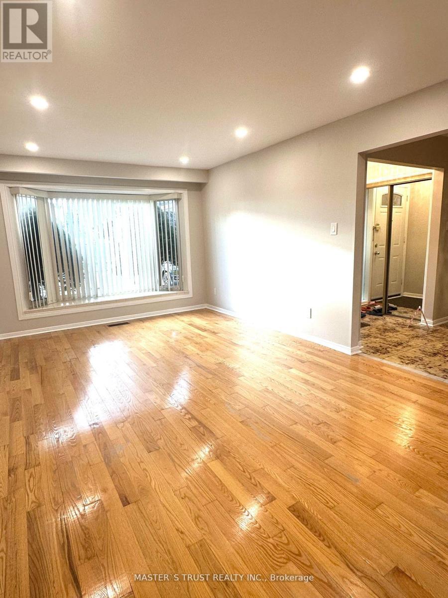 5 Empringham Crescent, Markham, Ontario  L3R 3E9 - Photo 7 - N12938008