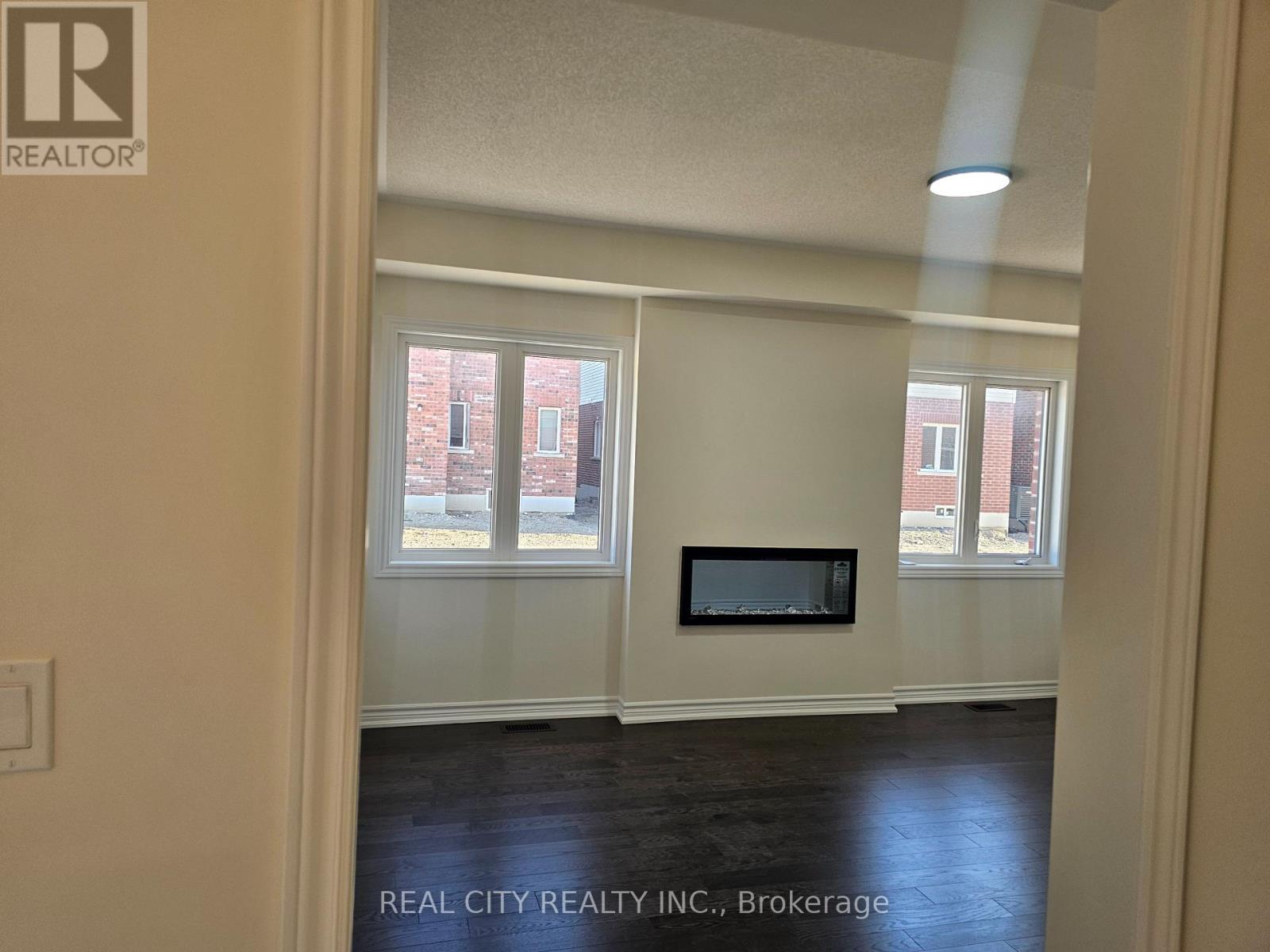 5 Heather Fullerton Road, Georgina, Ontario  L0E 1R0 - Photo 6 - N12938034