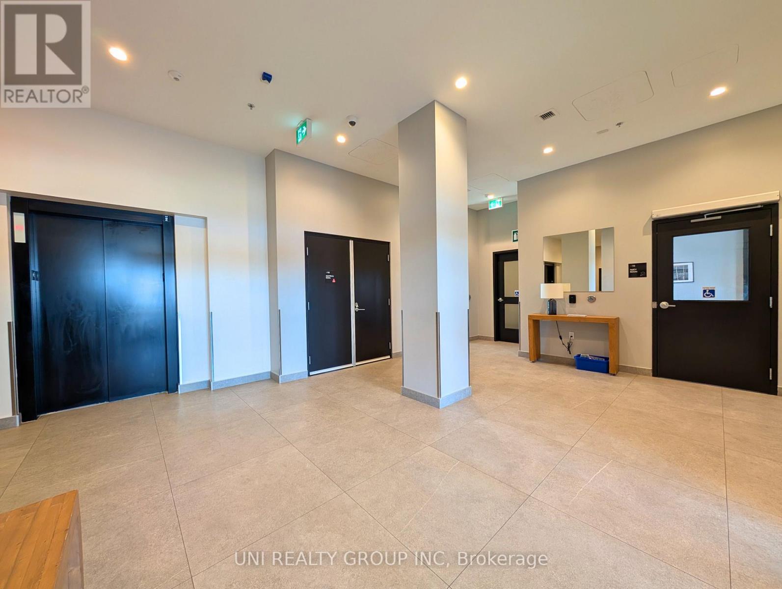 513 - 1350 Hemlock Road, Ottawa, Ontario  K1K 5C2 - Photo 4 - X12938078