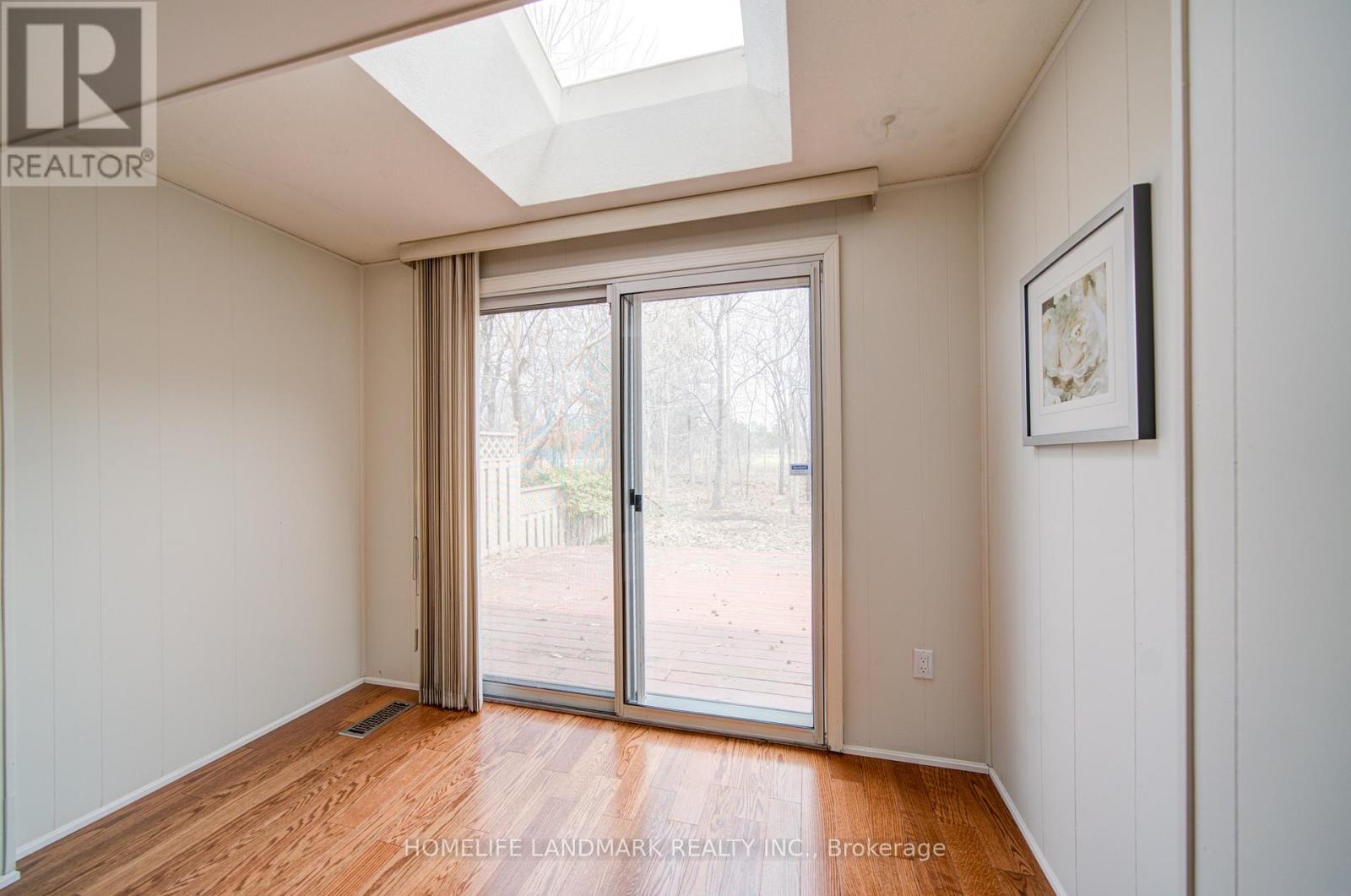 1111 Deer Run, Mississauga (Creditview), Ontario  L5C 3P7 - Photo 20 - W12938010