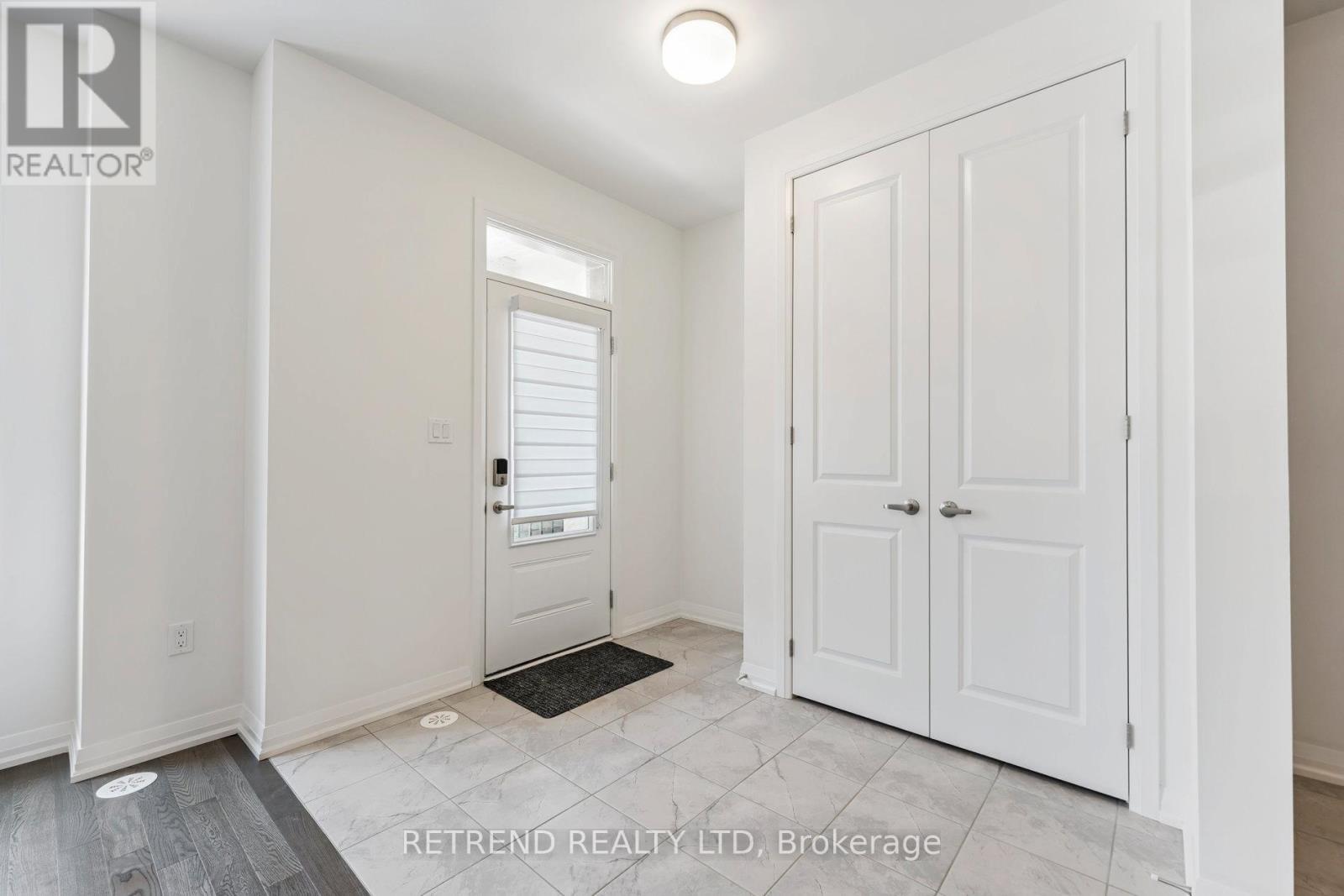 17 Moosehead Drive W, Brampton, Ontario  L7A 0B8 - Photo 2 - W12938018