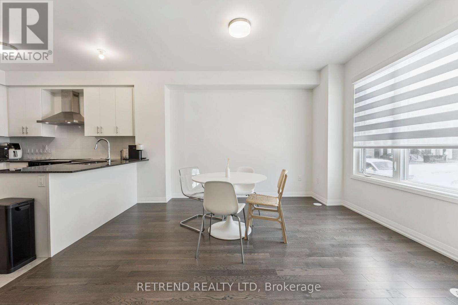 17 Moosehead Drive W, Brampton, Ontario  L7A 0B8 - Photo 4 - W12938018