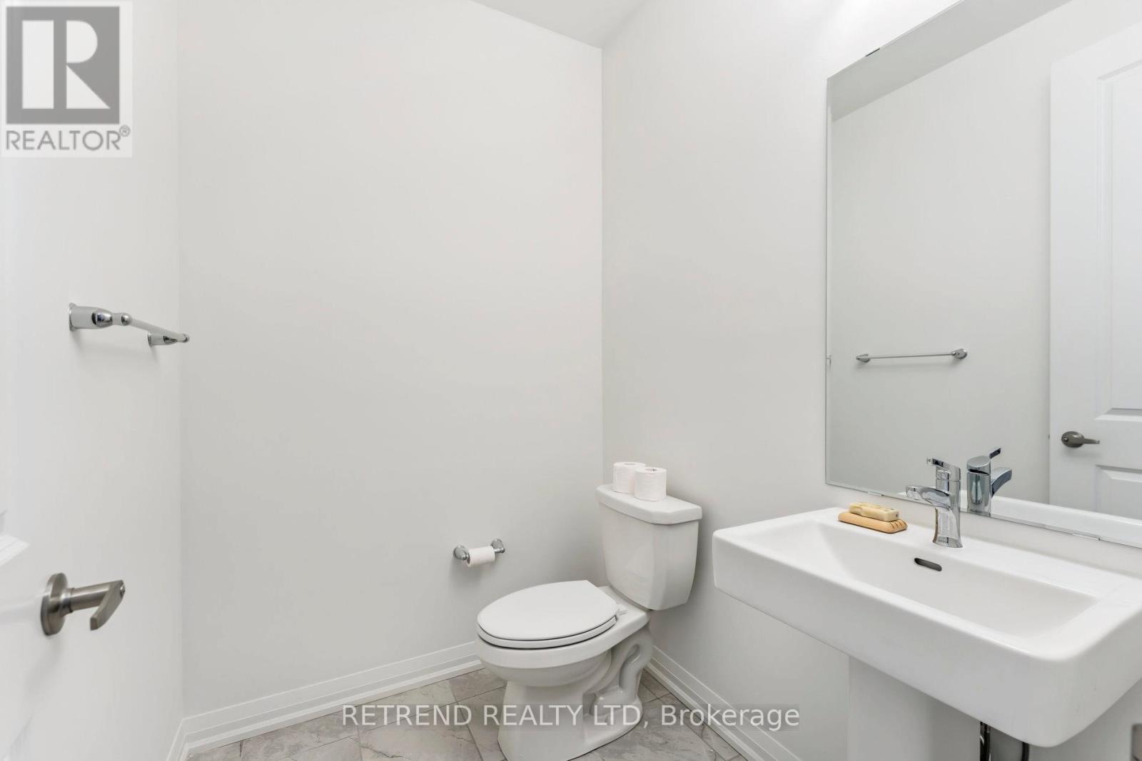 17 Moosehead Drive W, Brampton, Ontario  L7A 0B8 - Photo 9 - W12938018