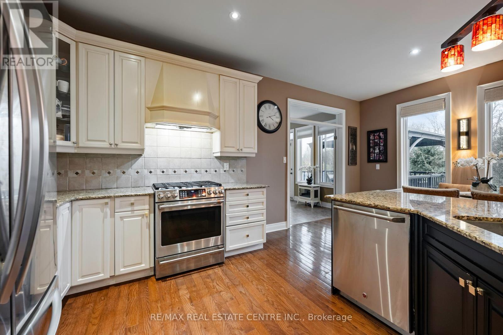 59 Young Court, Orangeville, Ontario  L9W 0A8 - Photo 37 - W12938062