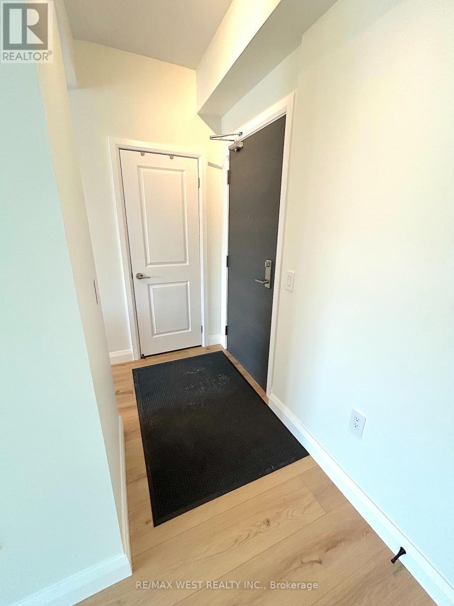 309 - 2375 Bronte Road, Oakville, Ontario  L6M 1P5 - Photo 3 - W12938086