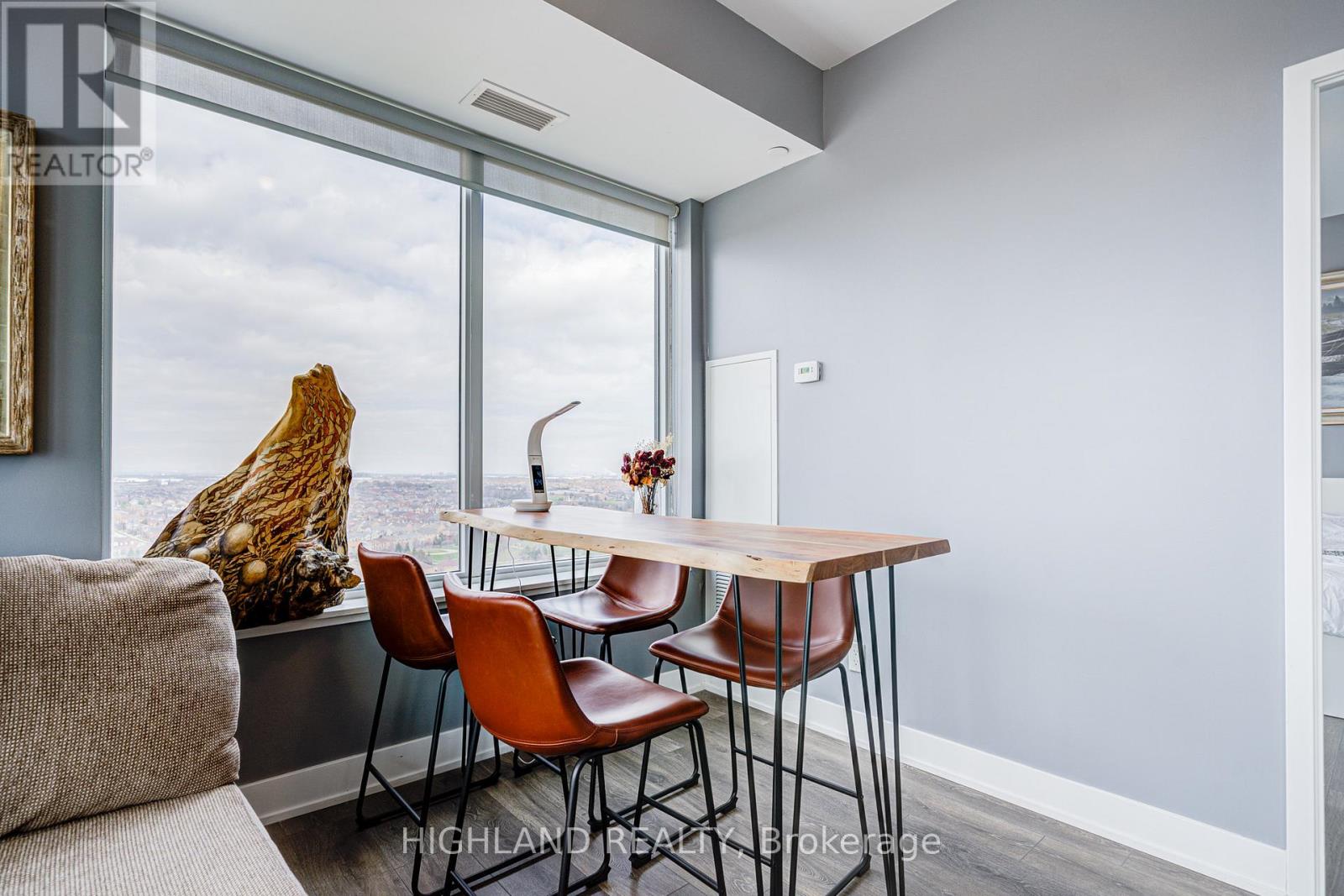 2108 - 297 Oak Walk Drive, Oakville, Ontario  L6H 3R6 - Photo 23 - W12938090