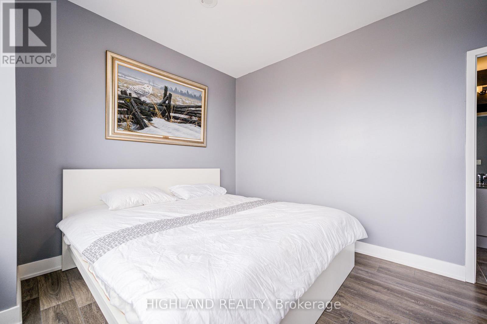 2108 - 297 Oak Walk Drive, Oakville, Ontario  L6H 3R6 - Photo 25 - W12938090