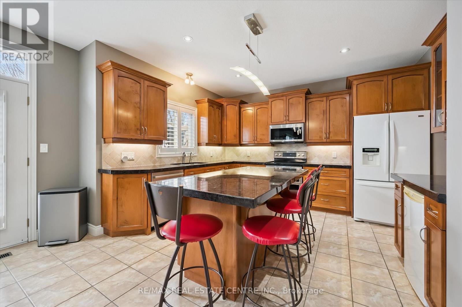 417 Palamino Place, Waterloo, Ontario  N2K 4K5 - Photo 17 - X12938024