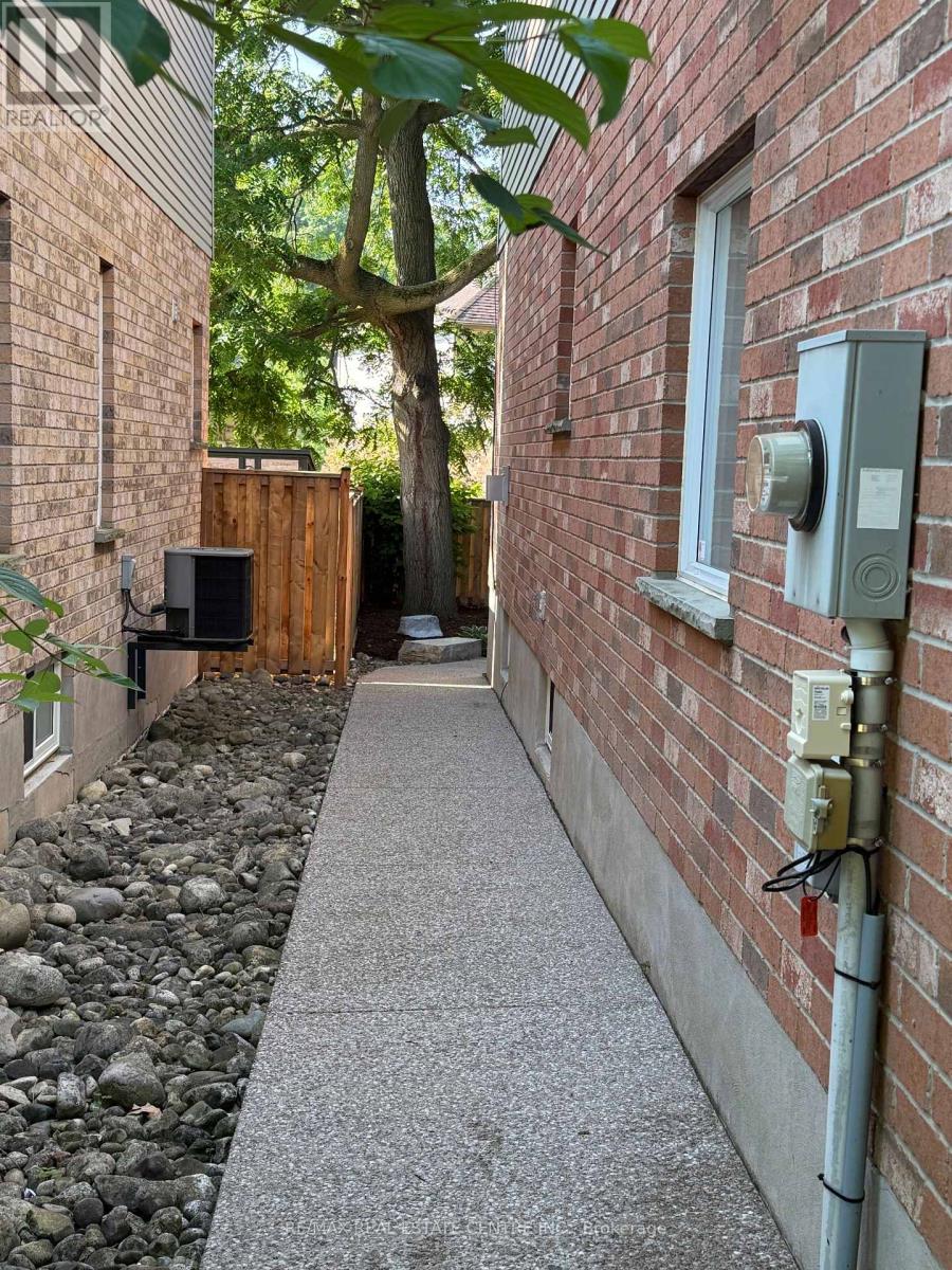 417 Palamino Place, Waterloo, Ontario  N2K 4K5 - Photo 41 - X12938024