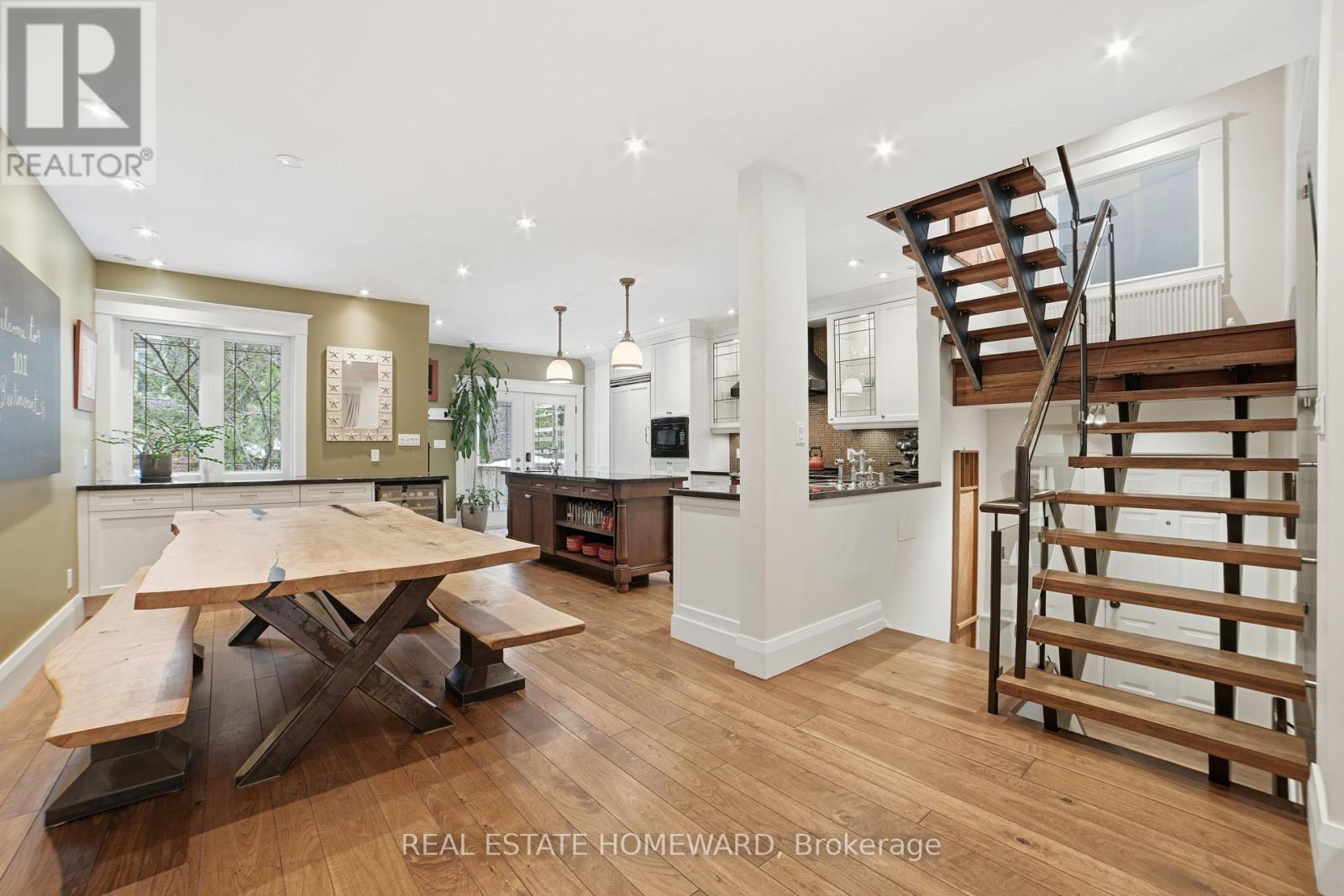 101 Bertmount Avenue, Toronto, Ontario M4M 2X8 - Photo 9 - E12805942