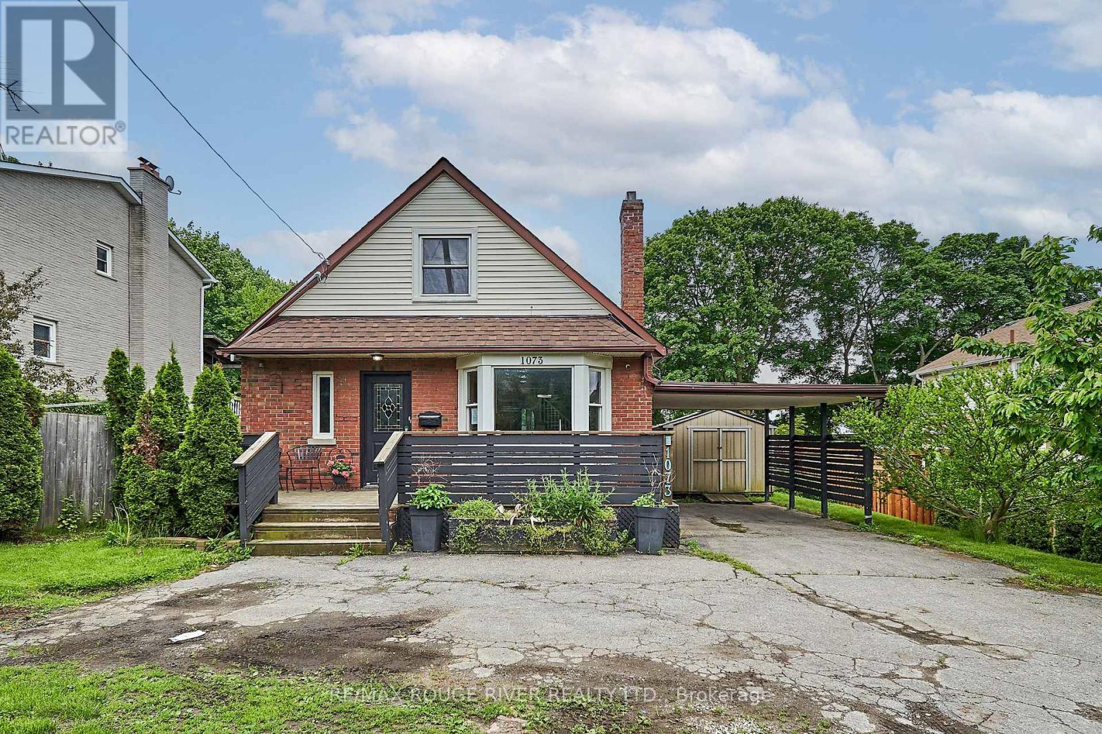 1073 KING STREET E, Oshawa, Ontario