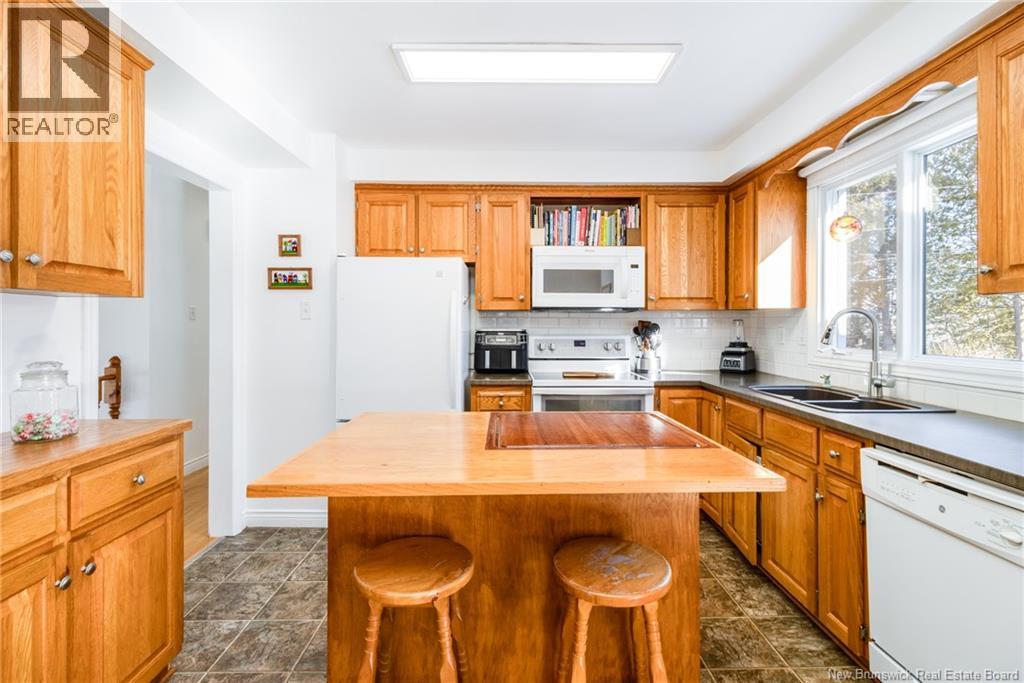 19 Mooers Drive, Fredericton, New Brunswick  E3C 1K9 - Photo 12 - NB135774